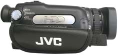 JVC GZ-HD7 v detailu z pravé strany (Klikni pro zvětšení)