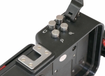 Pouzdro Sea Frogs: detail ovládání vloženého mobilu Pouzdro Sea Frogs: detail ovládání vloženého mobilu