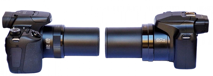 Efektní detail obou objektivů vysunutých na plný ZOOM Efektní detail obou objektivů vysunutých na plný ZOOM